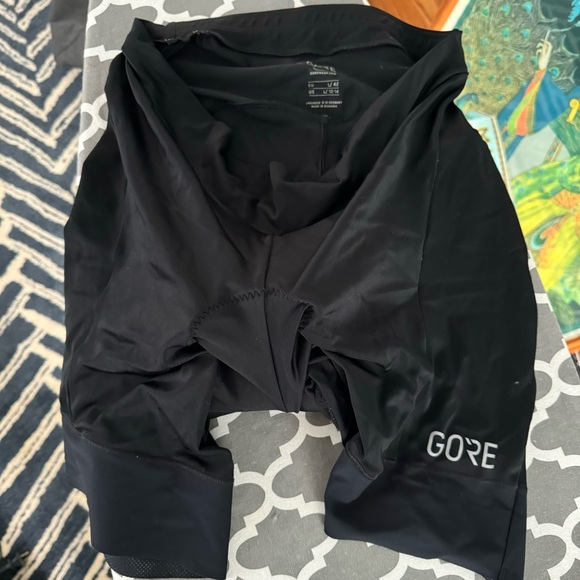 GORE women’s cycling shorts - Picture 4 of 5